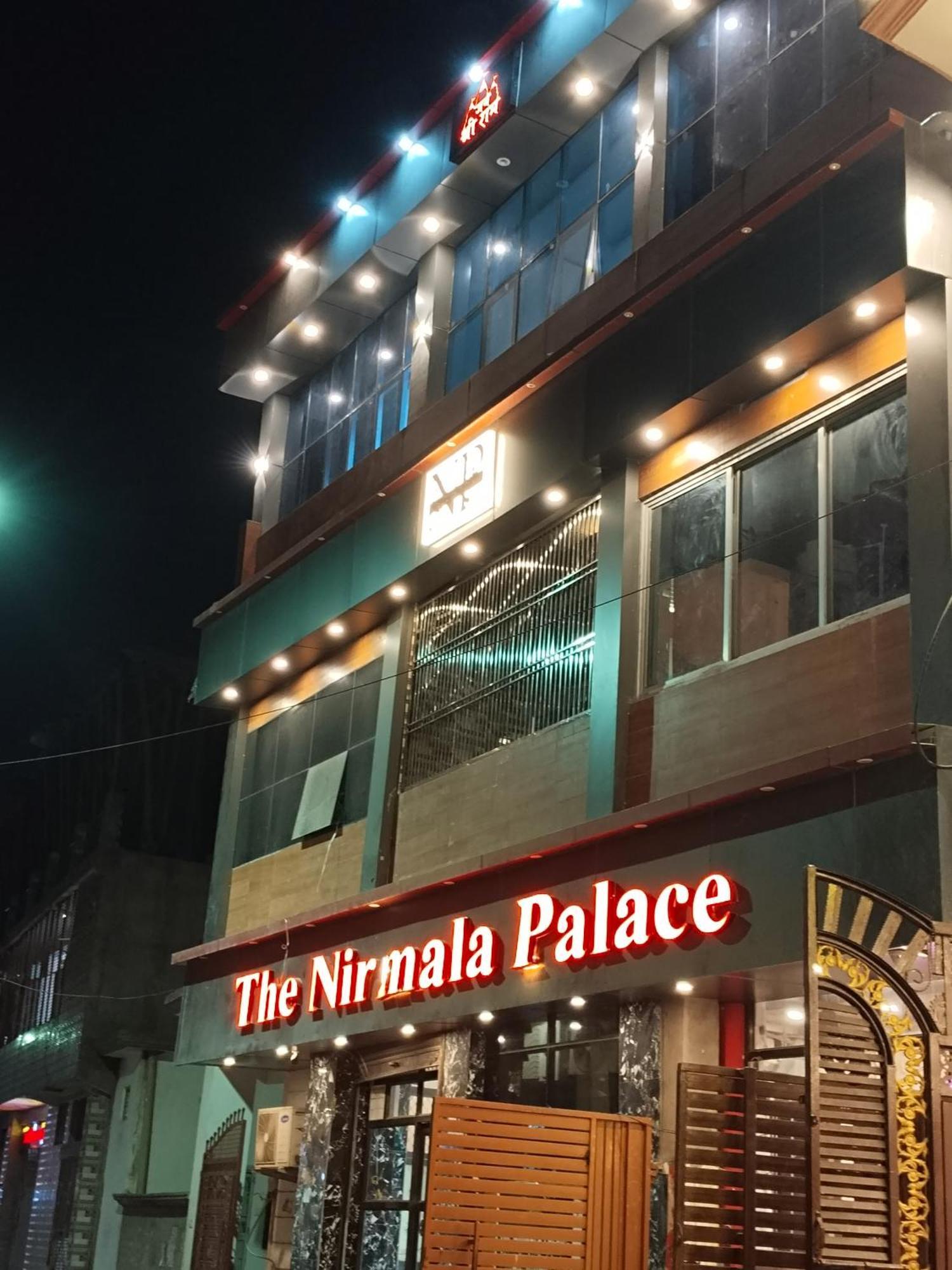 The Nirmala Palace Hotel Ayodhya Bagian luar foto